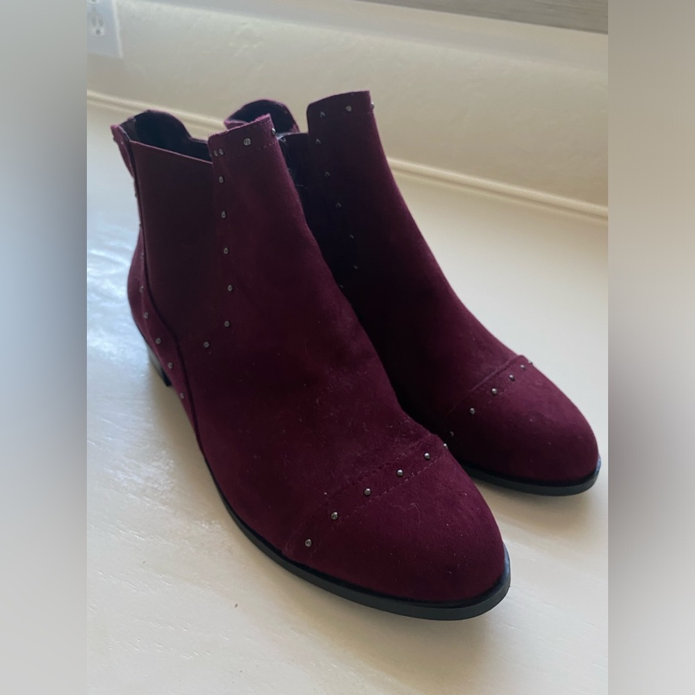 Suede boots
